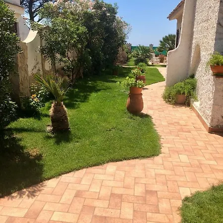 Casa Sulla Spiaggia 度假居 弗里米尼迪夸尔图