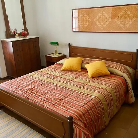 Casa Sulla Spiaggia * 弗里米尼迪夸尔图