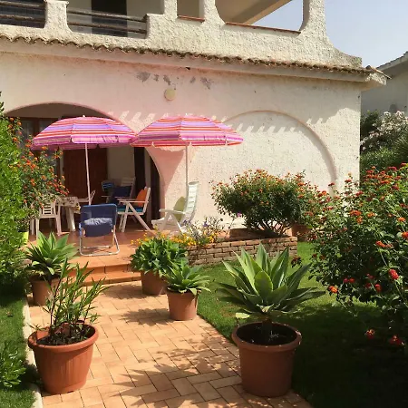 Casa Sulla Spiaggia 度假居 弗里米尼迪夸尔图